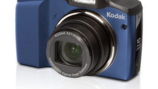 Kodak's EasyShare Z915 with 10x Optical Zoom Gets Up Close and Personal